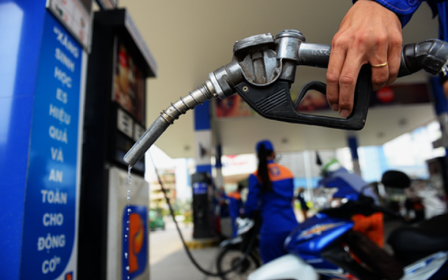 Áp dụng quy định mới về công thức giá cơ sở xăng dầu - Ảnh 1.