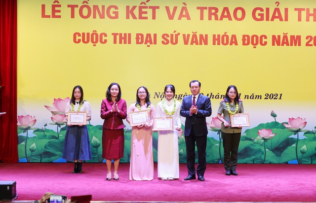 Lễ Tổng kết và trao giải cuộc thi Đại sứ Văn hóa đọc năm 2021 - Ảnh 3.