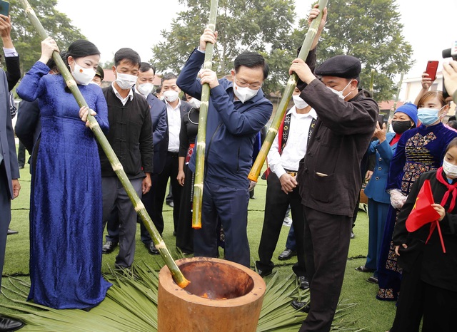 Chủ tịch Quốc hội dự Ngày hội Đại đoàn kết toàn dân tộc tại Thái Nguyên  - Ảnh 2.