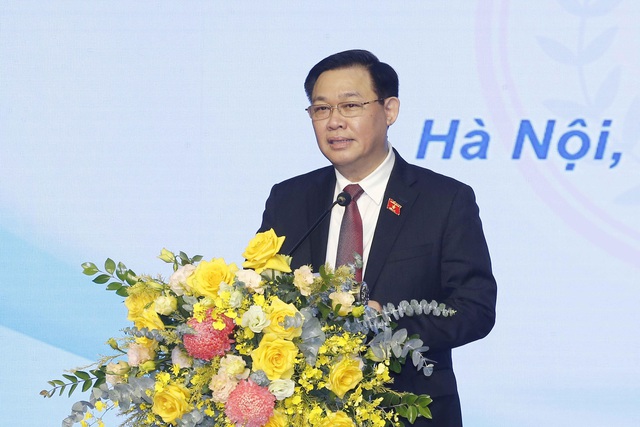 Chủ tịch Quốc hội Vương Đình Huệ dự khai giảng tại Trường Đại học Y Hà Nội - Ảnh 1.