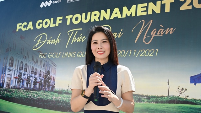 Nhà vô địch giải đấu FCA Golf Tournament 2021 nhận vàng nguyên khối 9999 - Ảnh 5.