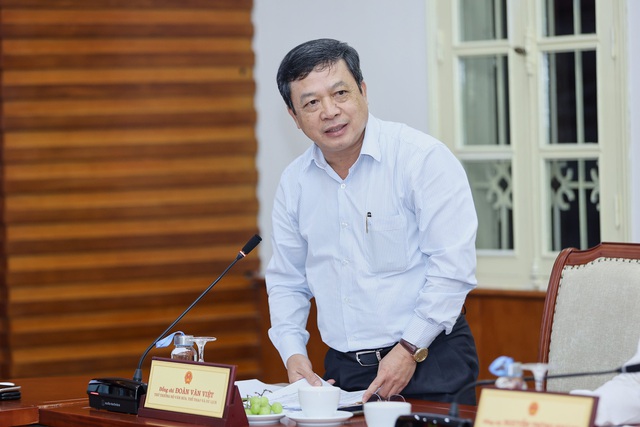 Thứ trưởng Bộ VHTTDL Đoàn Văn Việt phát biểu tại buổi làm việc.