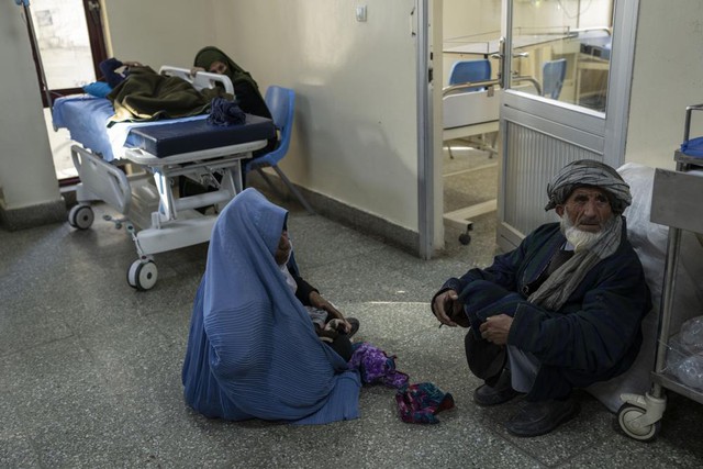 Hệ thống y tế Afghanistan bên bờ vực sụp đổ - Ảnh 1.
