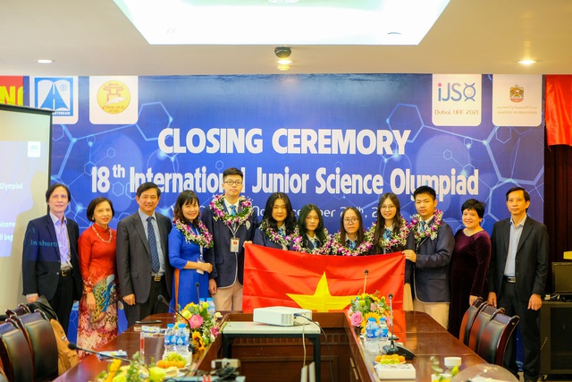 Việt Nam đoạt 6 Huy chương tại Kỳ thi Olympic Khoa học trẻ quốc tế IJSO năm 2021 - Ảnh 1.