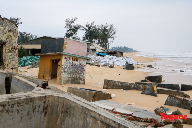 Thừa Thiên Huế: Đầu tư 160 tỷ đồng sớm xử lý sạt lở bờ biển giúp dân ổn định cuộc sống - Ảnh 1.