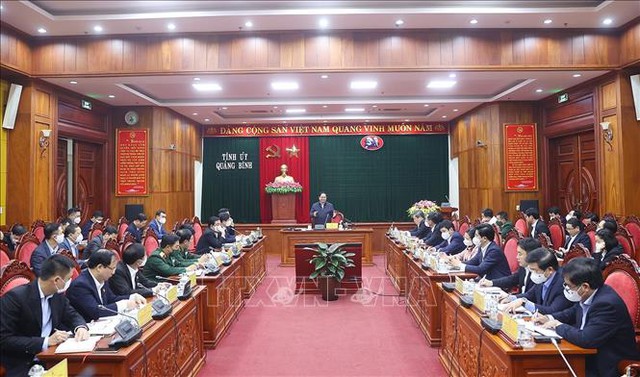 Thủ tướng làm việc với lãnh đạo chủ chốt tỉnh Quảng Bình - Ảnh 2.