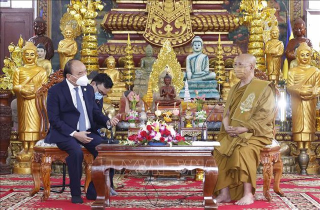 Các hoạt động trong ngày làm việc thứ hai của Chủ tịch nước Nguyễn Xuân Phúc tại Campuchia - Ảnh 2.