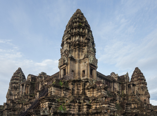 Angkor Wat: Địa điểm du lịch không thể thiếu với mỗi chuyến đi tới Campuchia - Ảnh 3.