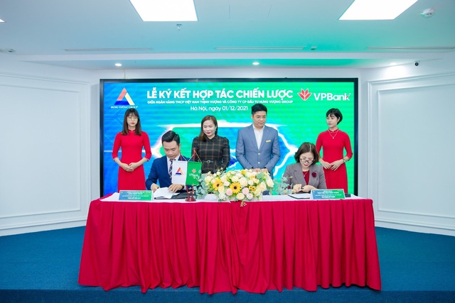 VPBank ký kết hợp tác chiến lược với Hưng Vượng Group - Ảnh 1.