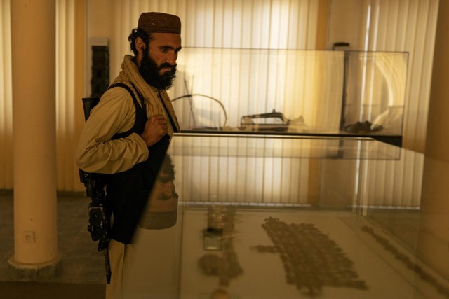 Sau hỗn loạn chính trị, Taliban mở lại bảo tàng ở Afghanistan - Ảnh 1.