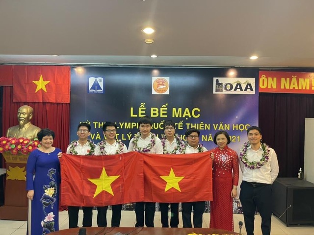 Học sinh Việt Nam đoạt 5 Huy chương Kỳ thi Olympic quốc tế IOAA 2021 - Ảnh 1.
