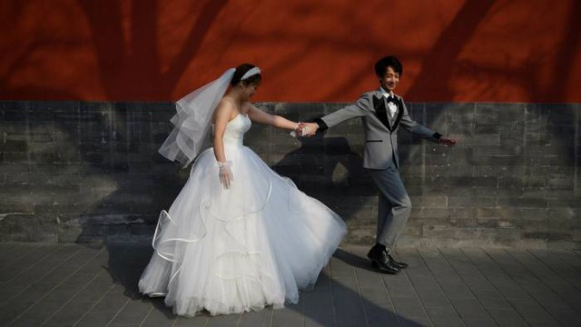 Dấu hiệu gì từ số lượng đám cưới ít ỏi tại Trung Quốc? - Ảnh 1.