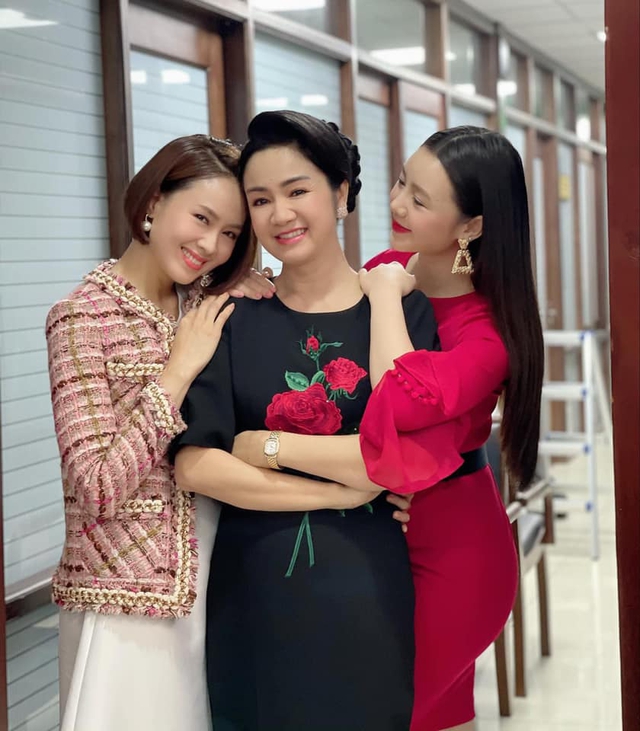 NSND Thu Hà: "Diễm Loan là nhân vật dở hơi nhưng nhờ Vân Dung diễn ấn tượng" - Ảnh 2. NSND Thu Hà: "Diễm Loan là nhân vật dở hơi nhưng nhờ Vân Dung diễn ấn tượng" - Ảnh 2.