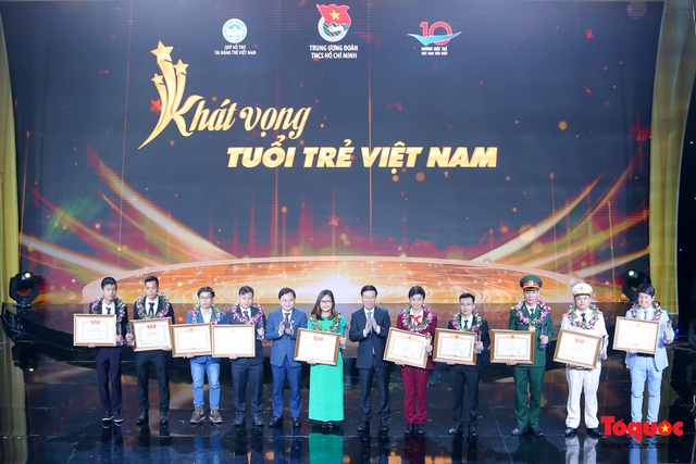 Vinh danh 10 gương mặt trẻ Việt Nam tiêu biểu năm 2020 - Ảnh 4.