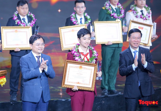 Vinh danh 10 gương mặt trẻ Việt Nam tiêu biểu năm 2020 - Ảnh 6.