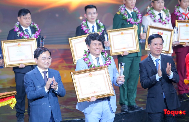 Vinh danh 10 gương mặt trẻ Việt Nam tiêu biểu năm 2020 - Ảnh 8.