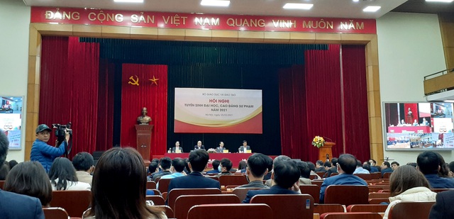 Đề xuất giảm lệ phí tuyển sinh đại học, tăng độ khó của đề thi để phân loại thí sinh - Ảnh 1.