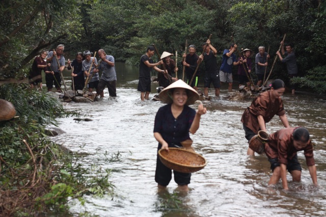 Điệu “Hò thuốc cá” của người Nguồn ở Quảng Bình được công nhận di sản văn hóa phi vật thể Quốc gia - Ảnh 1.