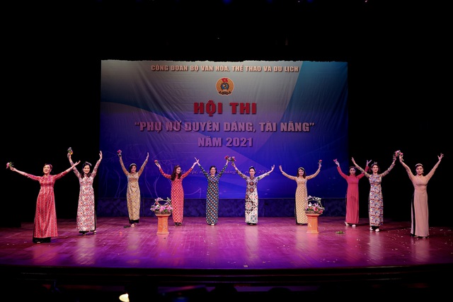 Nhiều tiết mục ấn tượng trong Hội thi “Phụ nữ duyên dáng, tài năng” năm 2021 - Ảnh 5.