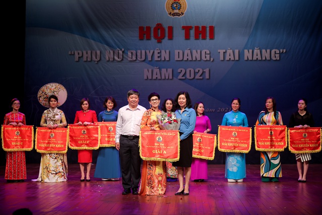 Nhiều tiết mục ấn tượng trong Hội thi “Phụ nữ duyên dáng, tài năng” năm 2021 - Ảnh 17.