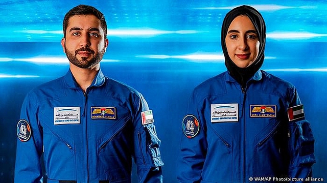 UAE chọn nữ phi hành gia đầu tiên tham gia huấn luyện - Ảnh 1.