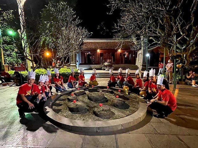 Phú Thọ: Công bố tour du lịch đêm Đền Hùng “Trở về cội nguồn - linh thiêng Đất Tổ” - Ảnh 3. Phú Thọ: Công bố tour du lịch đêm Đền Hùng “Trở về cội nguồn - linh thiêng Đất Tổ” - Ảnh 3.