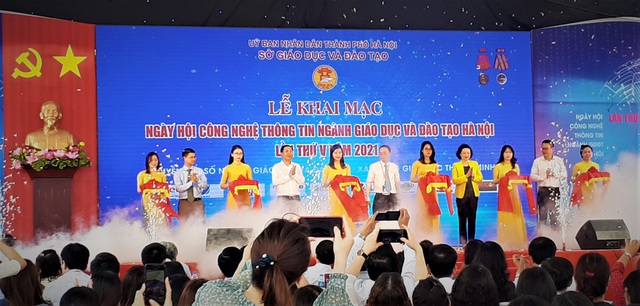 Hàng nghìn lượt khách tham gia Ngày hội Công nghệ Thông tin ngành Giáo dục Hà Nội năm 2021 - Ảnh 1.