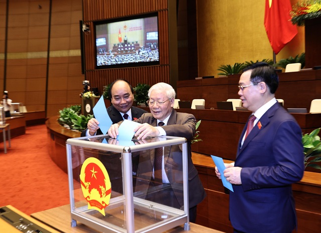 Chính thức miễn nhiệm Thủ tướng Nguyễn Xuân Phúc - Ảnh 1.
