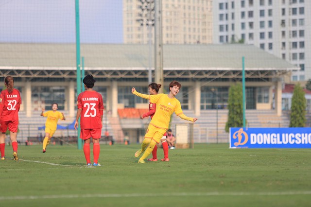 Phong Phú Hà Nam ẵm trọn điểm trong ngày khai mạc khai mạc Giải bóng đá Nữ Cúp Quốc gia 2021 - Ảnh 1.