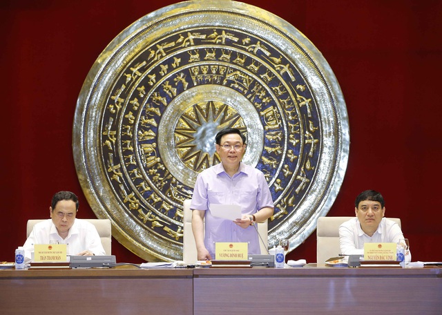 Chủ tịch Quốc hội đề nghị tổ chức định kỳ “Diễn đàn văn hóa Việt Nam” để lắng nghe, kết tinh trí tuệ bên trong và bên ngoài - Ảnh 2.
