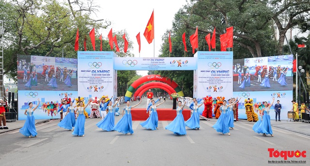Lễ phát động Giải chạy Báo Hànộimới mở rộng lần thứ 47 - Vì hòa bình năm 2021, hướng tới SEA Games 31 và ASEAN Para Games 11 - Ảnh 1.