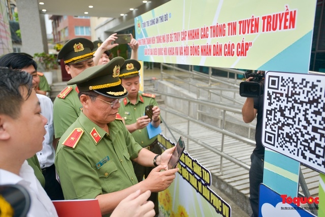 Công an Hà Nội ra quân bảo đảm an ninh, trật tự cho bầu cử Quốc hội khóa XV - Ảnh 4.