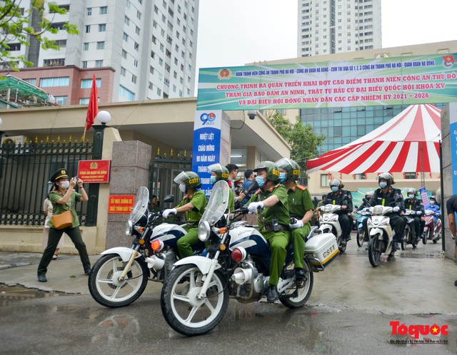 Công an Hà Nội ra quân bảo đảm an ninh, trật tự cho bầu cử Quốc hội khóa XV - Ảnh 6.