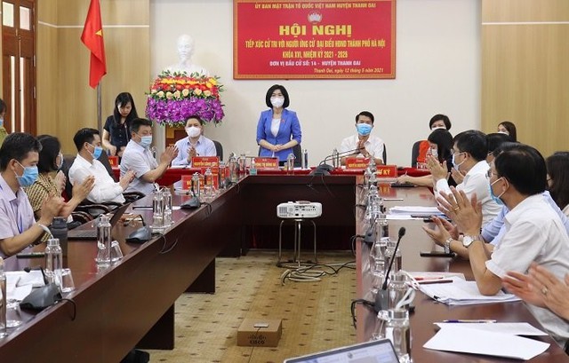 Phó Chủ tịch HĐND TP Hà Nội Phùng Thị Hồng Hà tiếp xúc cử tri huyện Thanh Oai - Ảnh 1.