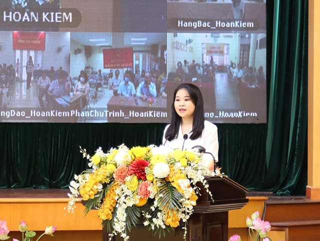Chủ tịch HĐND TP Nguyễn Ngọc Tuấn và ứng cử viên HĐND TP khoá XVI tiếp xúc cử tri quận Hoàn Kiếm - Ảnh 4.