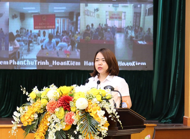 Chủ tịch HĐND TP Nguyễn Ngọc Tuấn và ứng cử viên HĐND TP khoá XVI tiếp xúc cử tri quận Hoàn Kiếm - Ảnh 5.