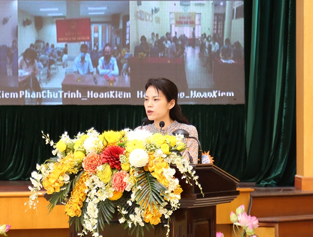 Chủ tịch HĐND TP Nguyễn Ngọc Tuấn và ứng cử viên HĐND TP khoá XVI tiếp xúc cử tri quận Hoàn Kiếm - Ảnh 6.