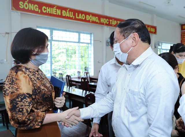 Bộ trưởng Nguyễn Văn Hùng và khát vọng được cống hiến cho mảnh đất Kon Tum  - Ảnh 3.