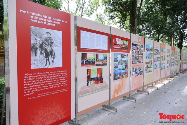 Trưng bày hơn 300 bức ảnh tư liệu nhân kỷ niệm 131 ngày sinh Chủ tịch Hồ Chí Minh - Ảnh 5.