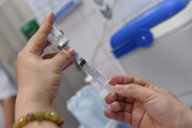 Bộ Tài chính đề xuất lập Quỹ vắc xin phòng Covid-19 - Ảnh 1.