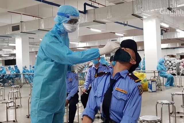 Thần tốc sàng lọc các trường hợp nghi mắc COVID-19 tại Bắc Giang, Bắc Ninh - Ảnh 1.