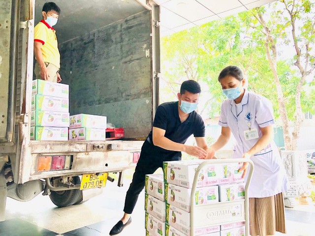 Nestlé Việt Nam hỗ trợ tuyến đầu chống dịch COVID-19 - Ảnh 2.