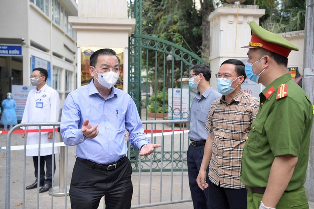 Chủ tịch Hà Nội: Chiến thuật ứng phó với dịch bệnh của thành phố vẫn đúng đắn, hiệu quả - Ảnh 1.