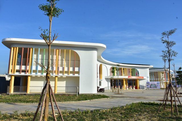 Khánh thành trường học hiện đại phục vụ người dân thuộc dự án di dời dân cư di tích Kinh thành Huế - Ảnh 1.
