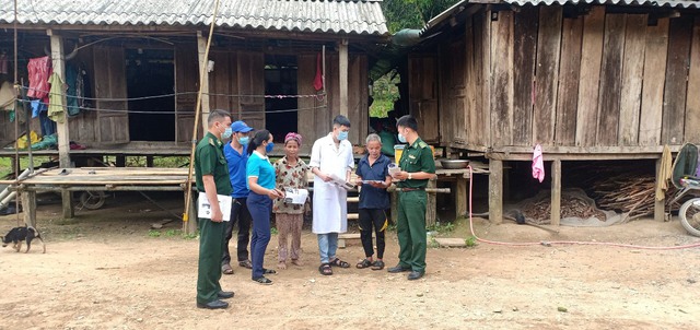 Đà Nẵng ghi nhận ca dương tính SARS-CoV-2 mới, Quảng Trị kiểm soát chặt người về từ vùng có dịch - Ảnh 2.
