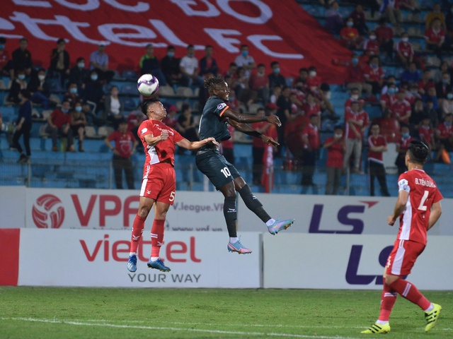 Trận đấu giữa CLB Viettel - CLB Hà Tĩnh sẽ tiếp tục tổ chức trên sân trung lập - Ảnh 1.