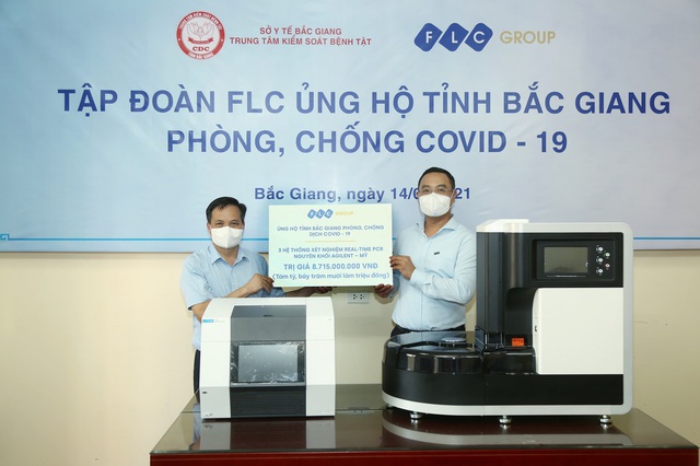 Tập đoàn FLC trao tặng Bắc Giang 3 hệ thống xét nghiệm Covid – 19 trị giá gần 9 tỷ đồng - Ảnh 1.