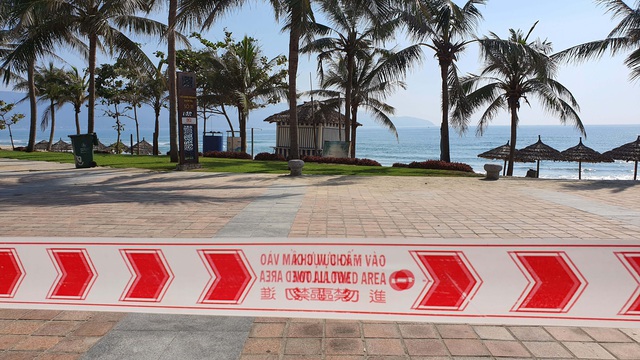 Đà Nẵng cấm hàng quán phục vụ khách tại chỗ, dừng hoạt động tắm biển  - Ảnh 1.