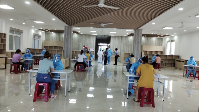 Quảng Trị nâng cấp độ kiểm soát dịch; Thừa Thiên Huế Huế lấy mẫu xét nghiệm công dân về từ TP Đà Nẵng - Ảnh 1.