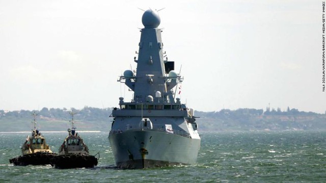 Nga và Anh lên tiếng về vụ đụng độ trên Biển Đen - Ảnh 1.